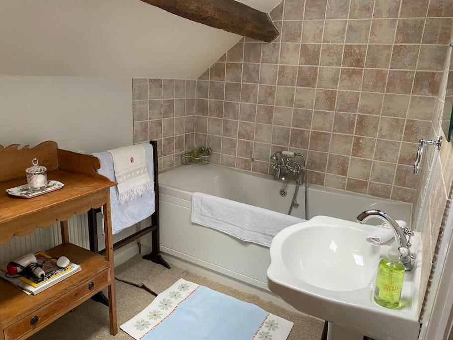 Cottage Barn Conversion On Working Farm Worcester Luaran gambar